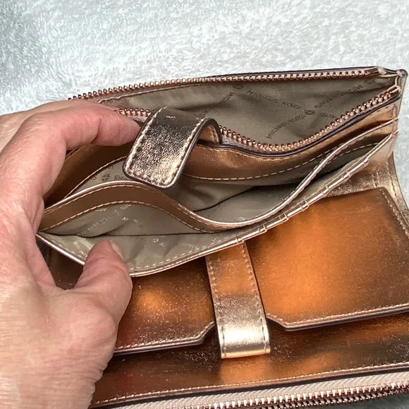 Michael Kors Jet Set Travel Large Double Zip Wristlet - Picture 7 of 16